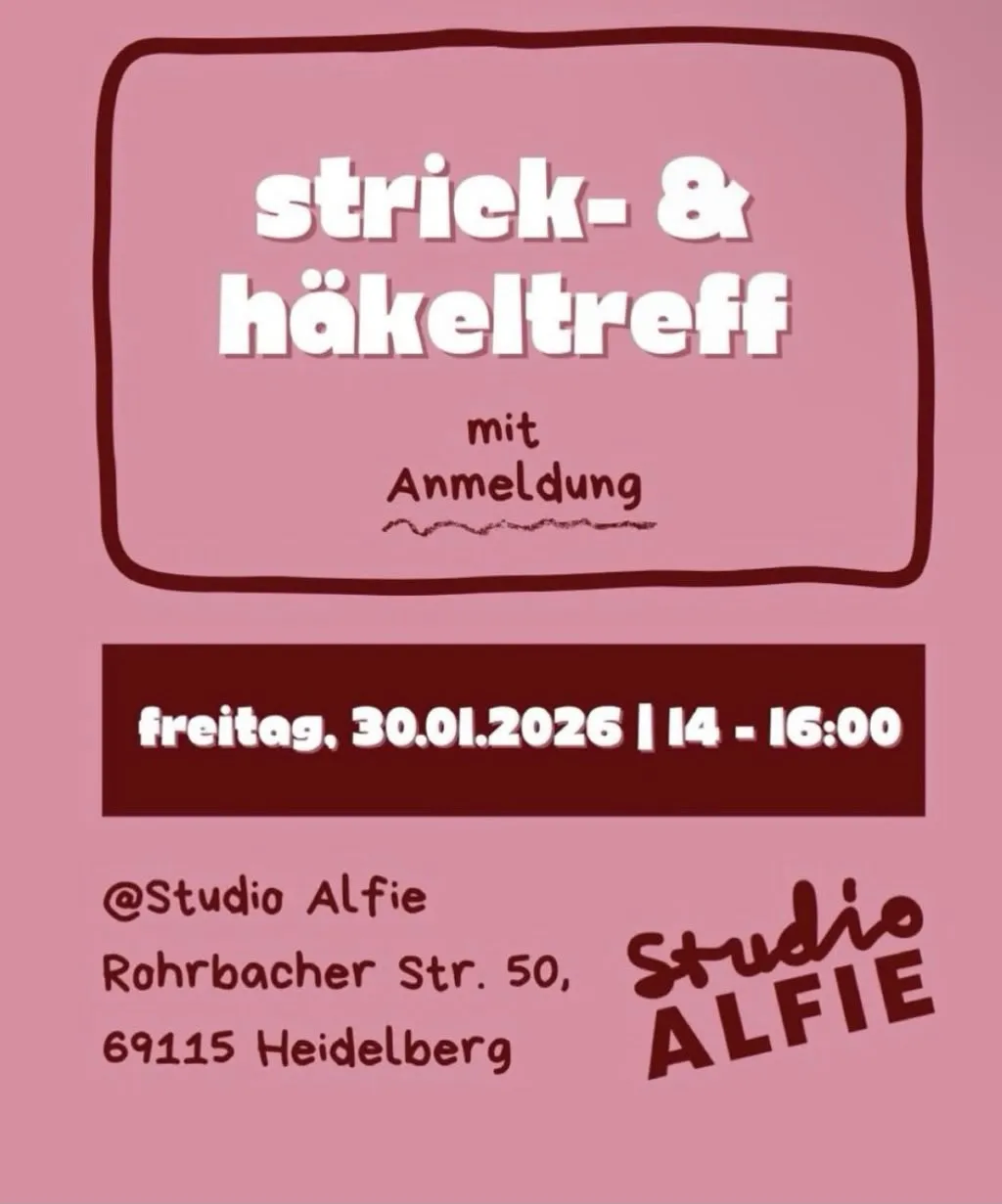 Rosa Plakat mit gerahmtem Schriftzug: Strick- und Häkeltreff mit Anmeldung